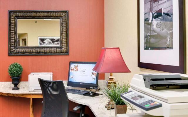 Hampton Inn Pittsburgh-Airport