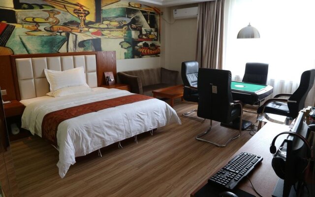 Golden Moon Business Hotel