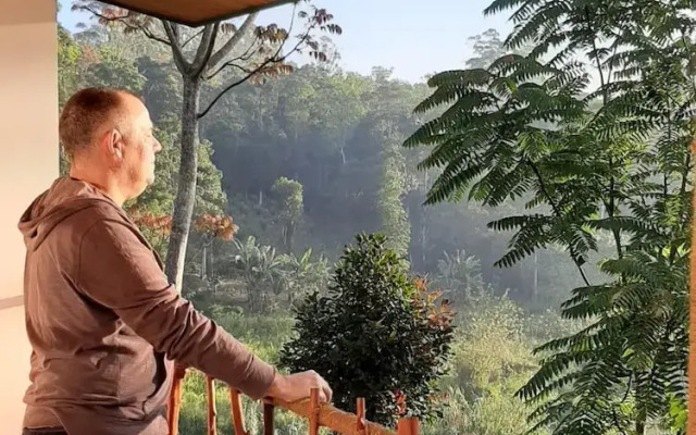 Ëlla Breeze Homestay