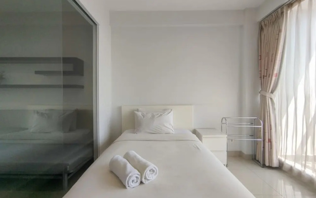 Nice And Comfy 1Br At Dago Suites Apartment