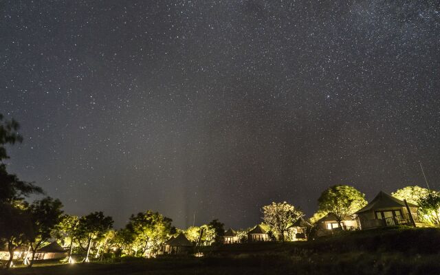 Menjangan Dynasty Resort