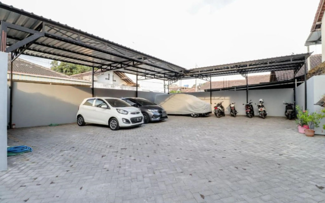 Khatarina Female Residence by ZUZU