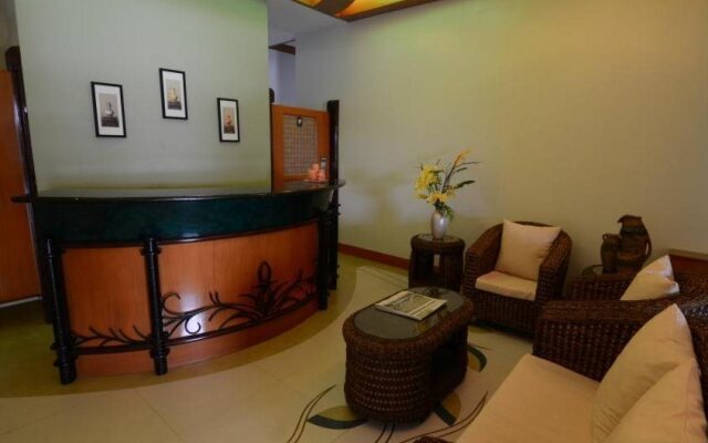 RedDoorz Premium @ Nick Hotel Gerona Tarlac