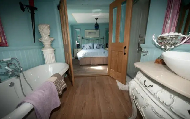 Sherwood Cottage