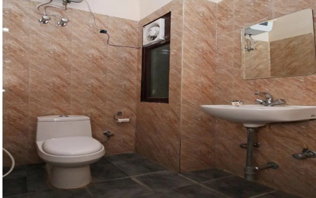 Hotel City Rooms Greater Noida by OYO Rooms