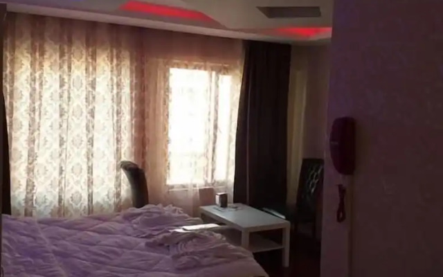 Blue Tower Suit Hotel