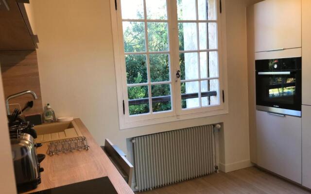 06D - Appartement spacieux avec terrasses, jardin et piscine