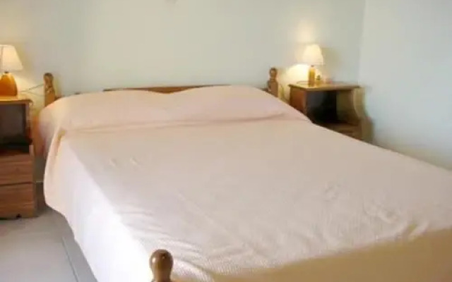 Menigos House 129