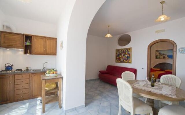 Casa Mastro Apartments