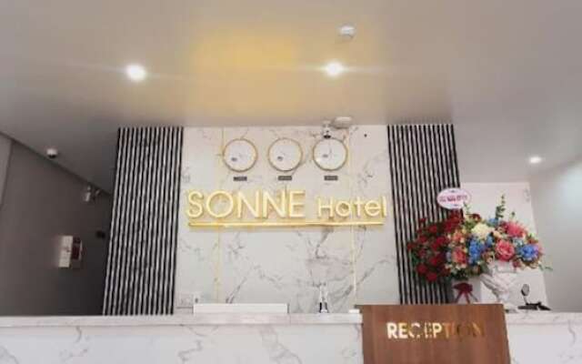 Sonne Hotel