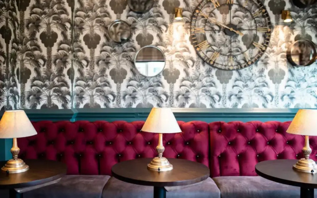 The George Hotel