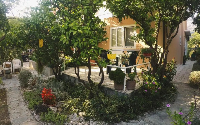 Apartments Milostić