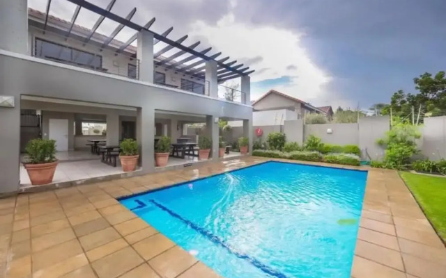 Captivating 2-bed Apartment in Sandton