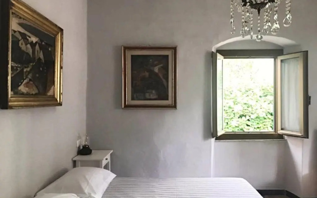 Pearl Gray House (in Manarola 5terre)