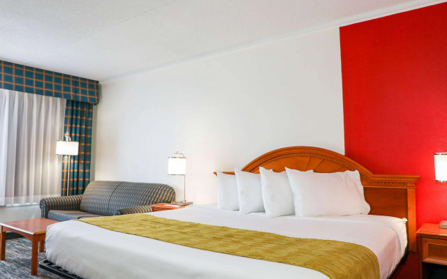 Ramada by Wyndham Cumberland Downtown