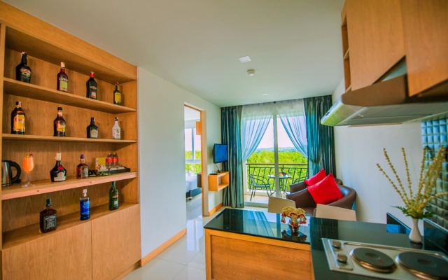 Grand Nai Harn Suites – Guest Rooms – Rawai