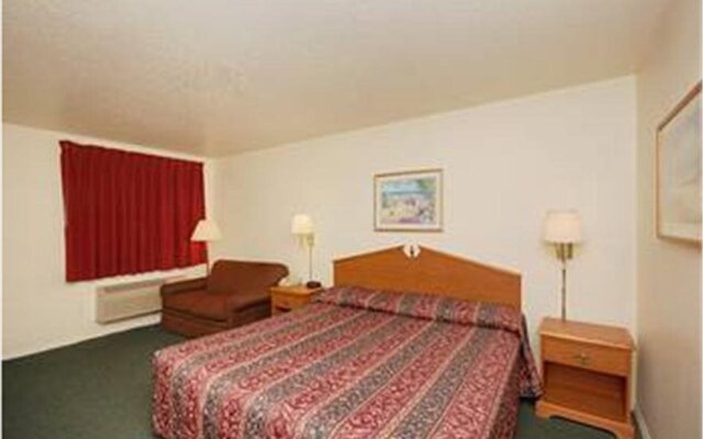 Summit Inn & Suites - Hempstead