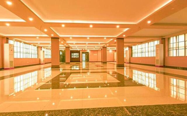 Fabhotel Green I