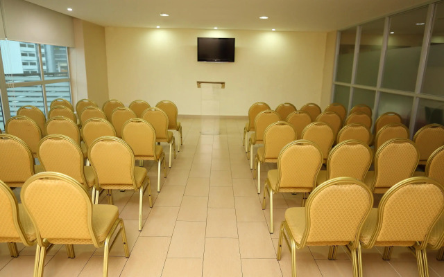 Victoria Hotel and Suites Panama