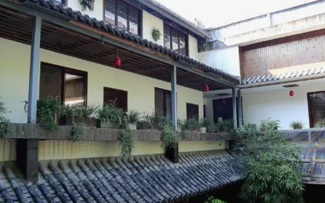 Shaoxing Dayue Xiaoyuan Culture Theme Hotel (Lu Xun's hometown Shenyuan Branch)