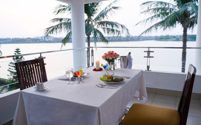 Century Riverside Hotel Hue