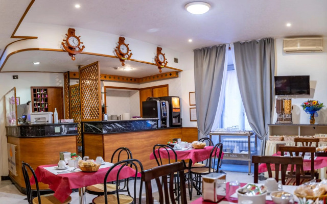 Hotel Ferrarese Roma