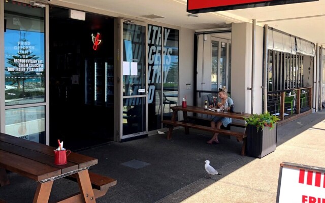 Scarborough Beach Front Resort Shell 13