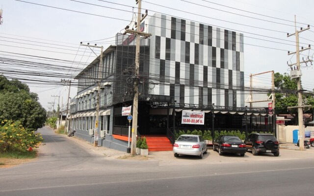 Nara Hotel Restaurant And Bar by OYO Rooms