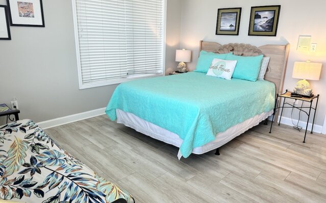 Dolphin Watch 3 Bedroom Townhouse by RedAwning