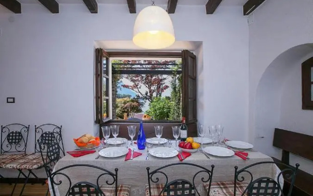 Ossuccio Fronte Isola