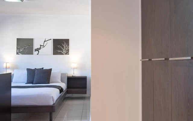 The Nicol Hotel and Apartments