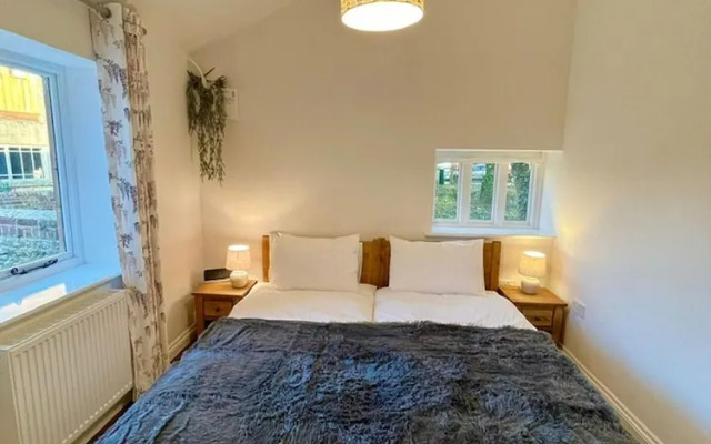 Charming 2-bed Lodge in Dorchester