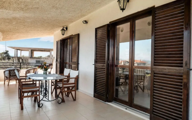 Holiday Villa With sea View in Paralia Avlidas