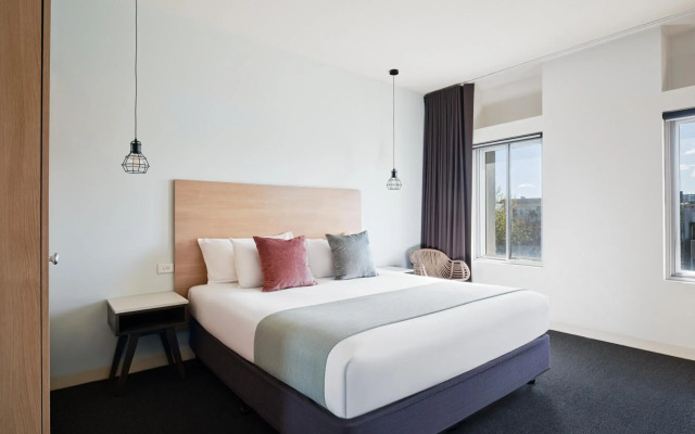 Saint Kilda Beach Hotel (formerly Rydges St Kilda)