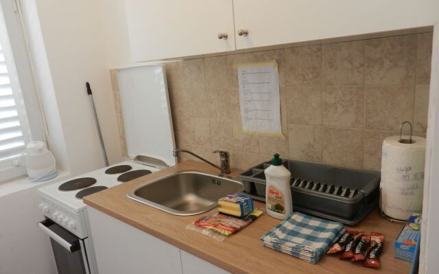 Apartment Andri - 5 m from the beach : A2-donji Petrcane, Zadar riviera