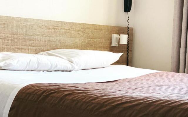 Hotel Le Midi Clermont-Cournon