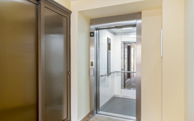 Royal Sunset Beach Club