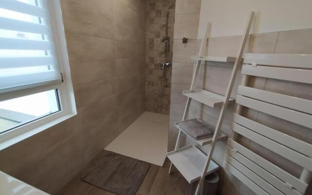 "Les Gîtes côté Blind" tout confort proche Colmar