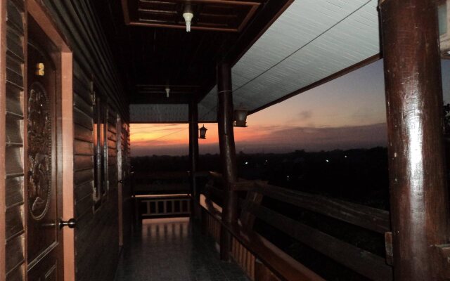 Baan Suan Mai Ngam Resort