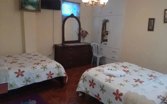 Hostal Charvic 2