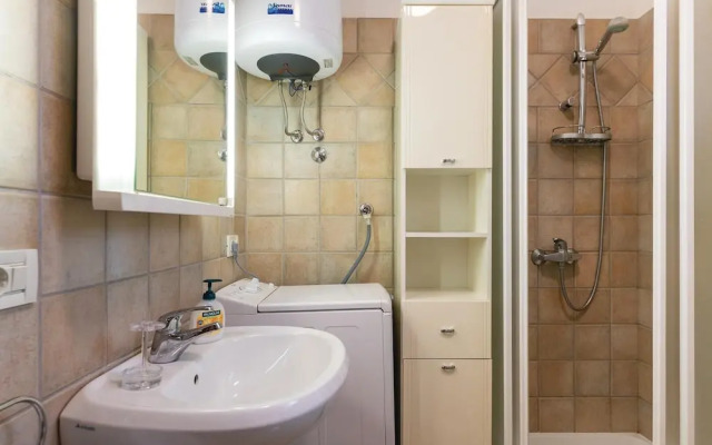 Nice Home in Hrboki With Wifi and 3 Bedrooms