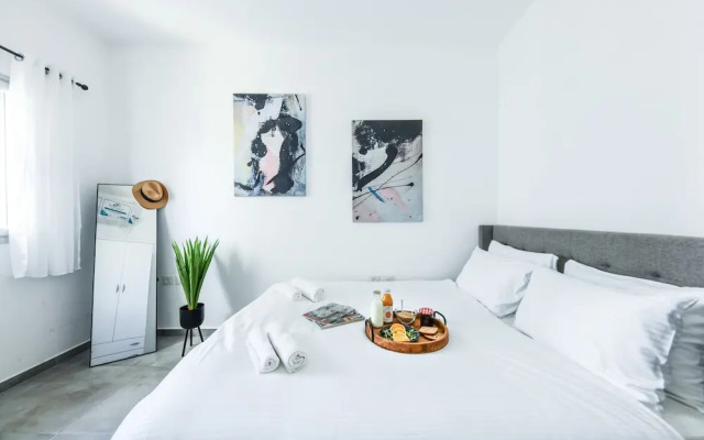 Luxe Apt in Top Tel Aviv Neighborhood