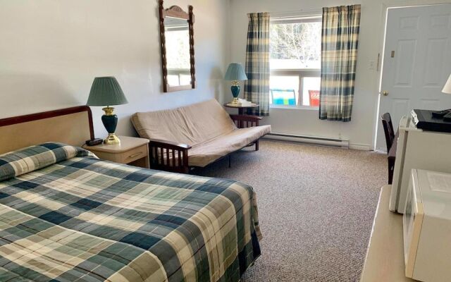 Fundy Rocks Motel and Chocolate River Cottages