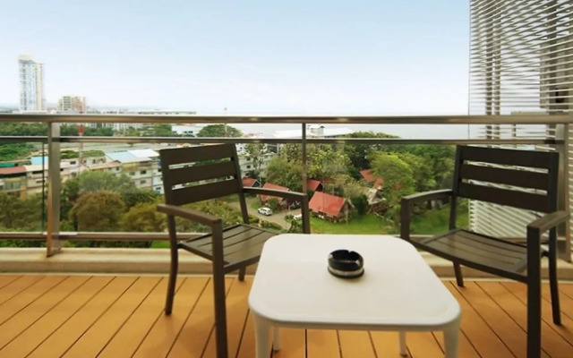 Reflection Jomtien Beach Condo by Dome