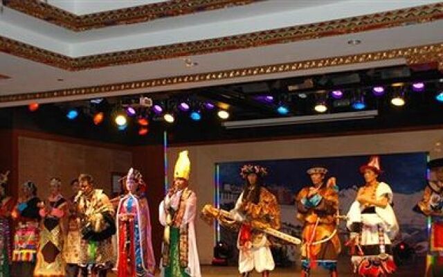 Tibet Minzu Hotel - Lhasa