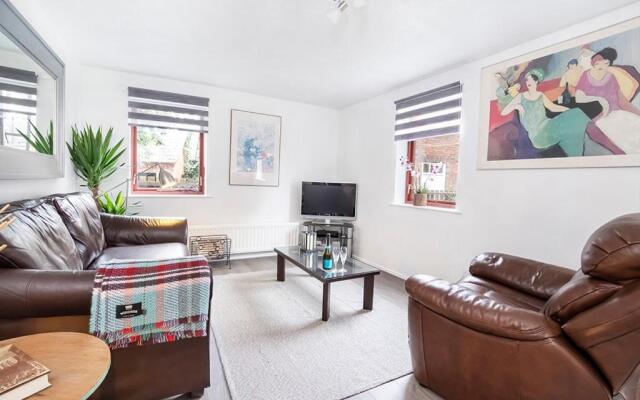 30 Fewster Way York