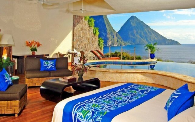 Jade Mountain Resort