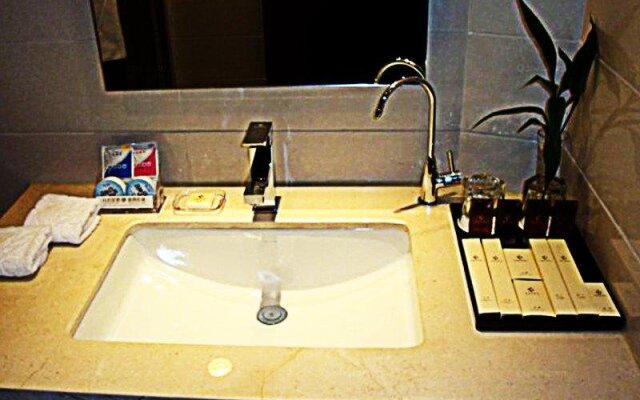 Champs Elysees Hotel