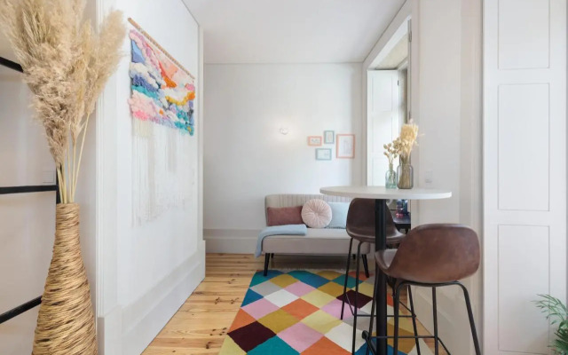Vibrant flat by São Bento w/balcony - Loureiro140