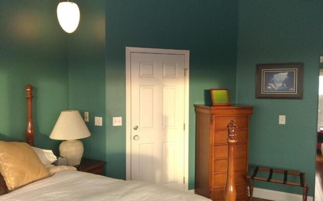 Alaska Sundance Retreat B&B